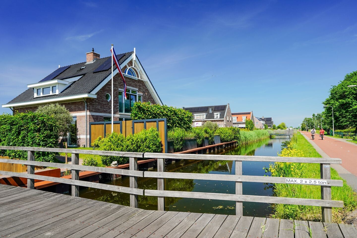 Vrijstaande woning te koop: Veenweg 143, 'S-Gravenhage