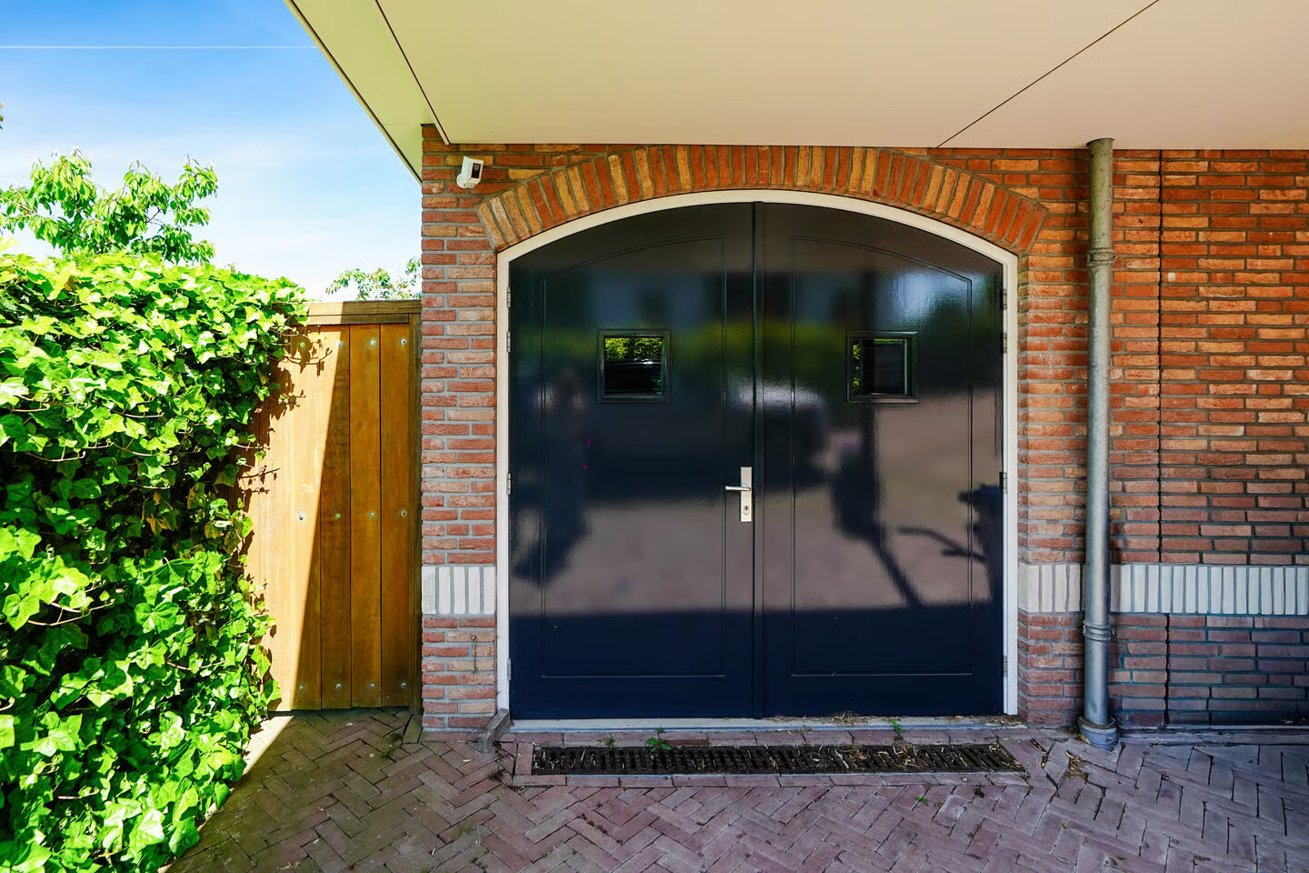 Vrijstaande woning te koop: Veenweg 143, 'S-Gravenhage