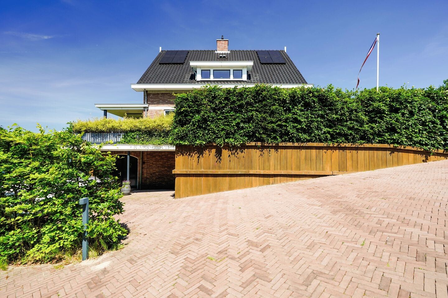Vrijstaande woning te koop: Veenweg 143, 'S-Gravenhage