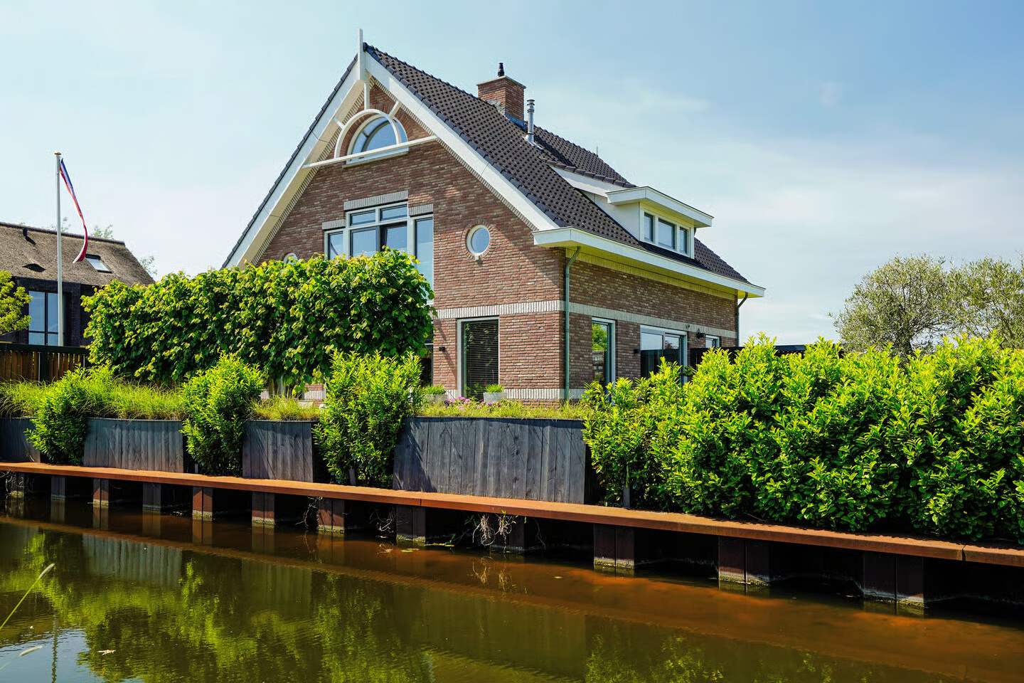 Vrijstaande woning te koop: Veenweg 143, 'S-Gravenhage