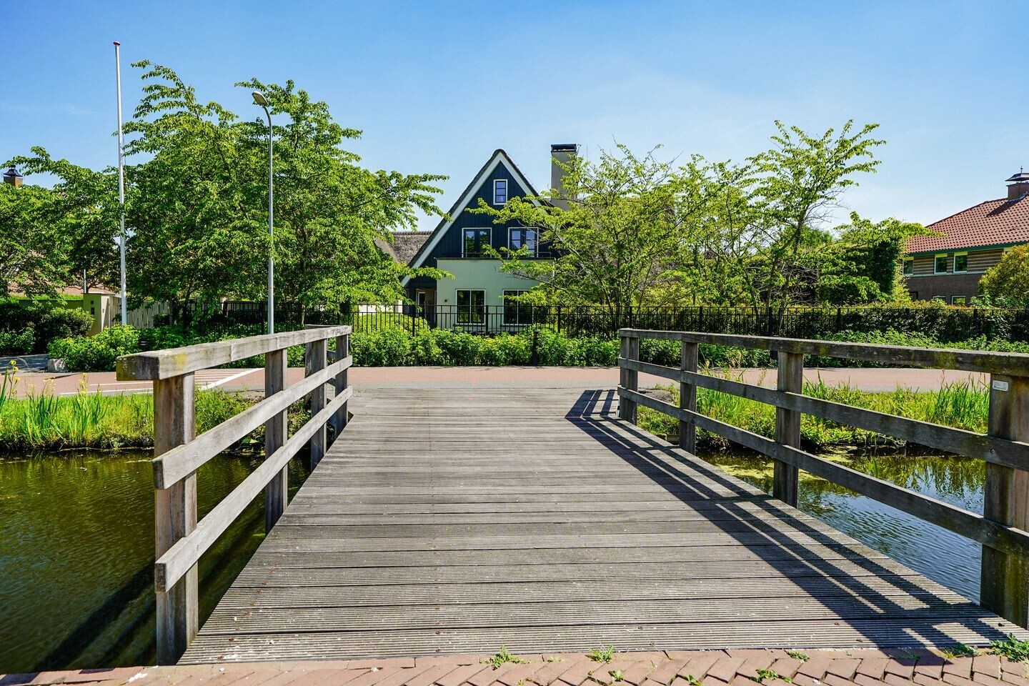 Vrijstaande woning te koop: Veenweg 143, 'S-Gravenhage
