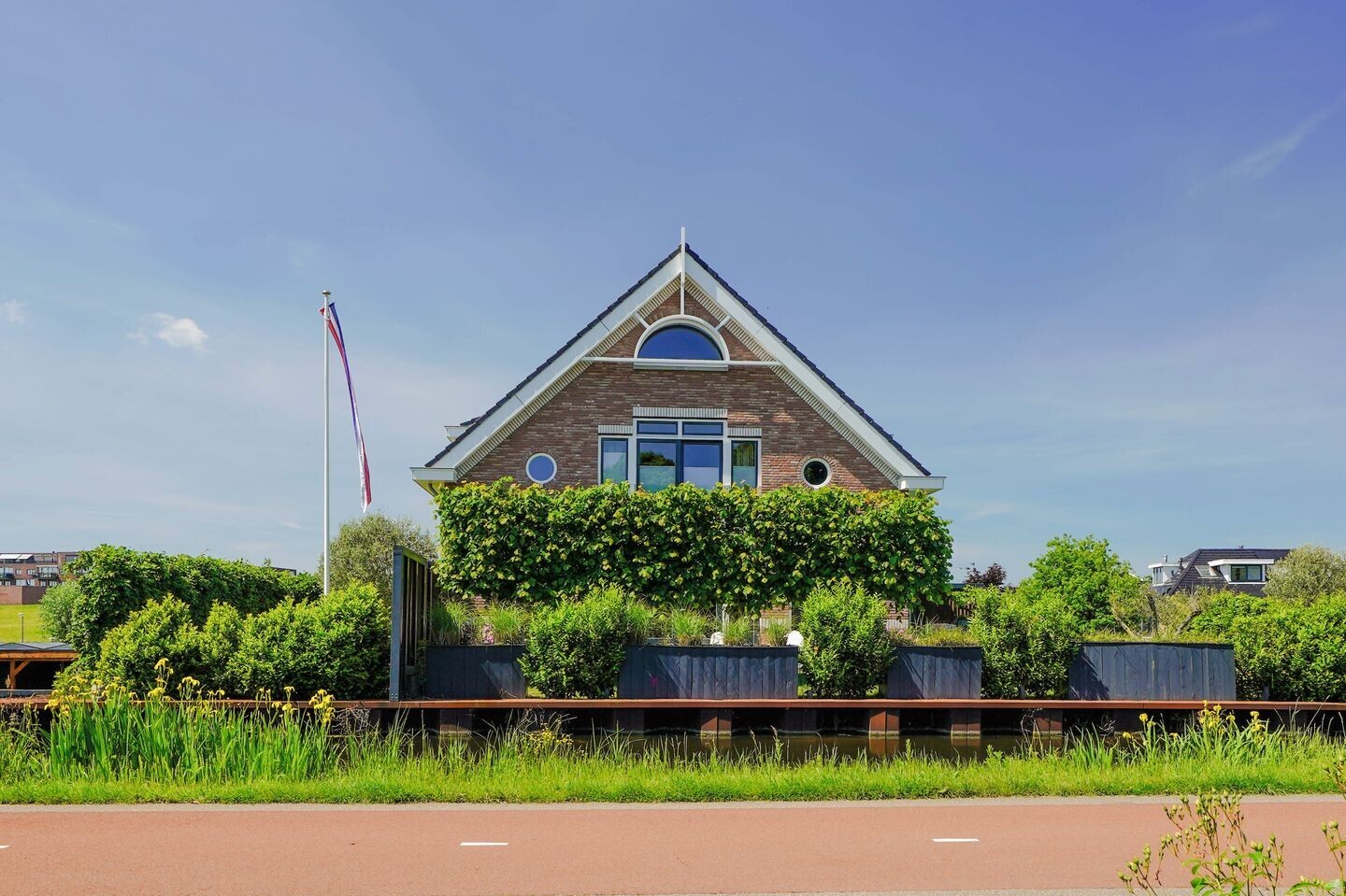 Vrijstaande woning te koop: Veenweg 143, 'S-Gravenhage