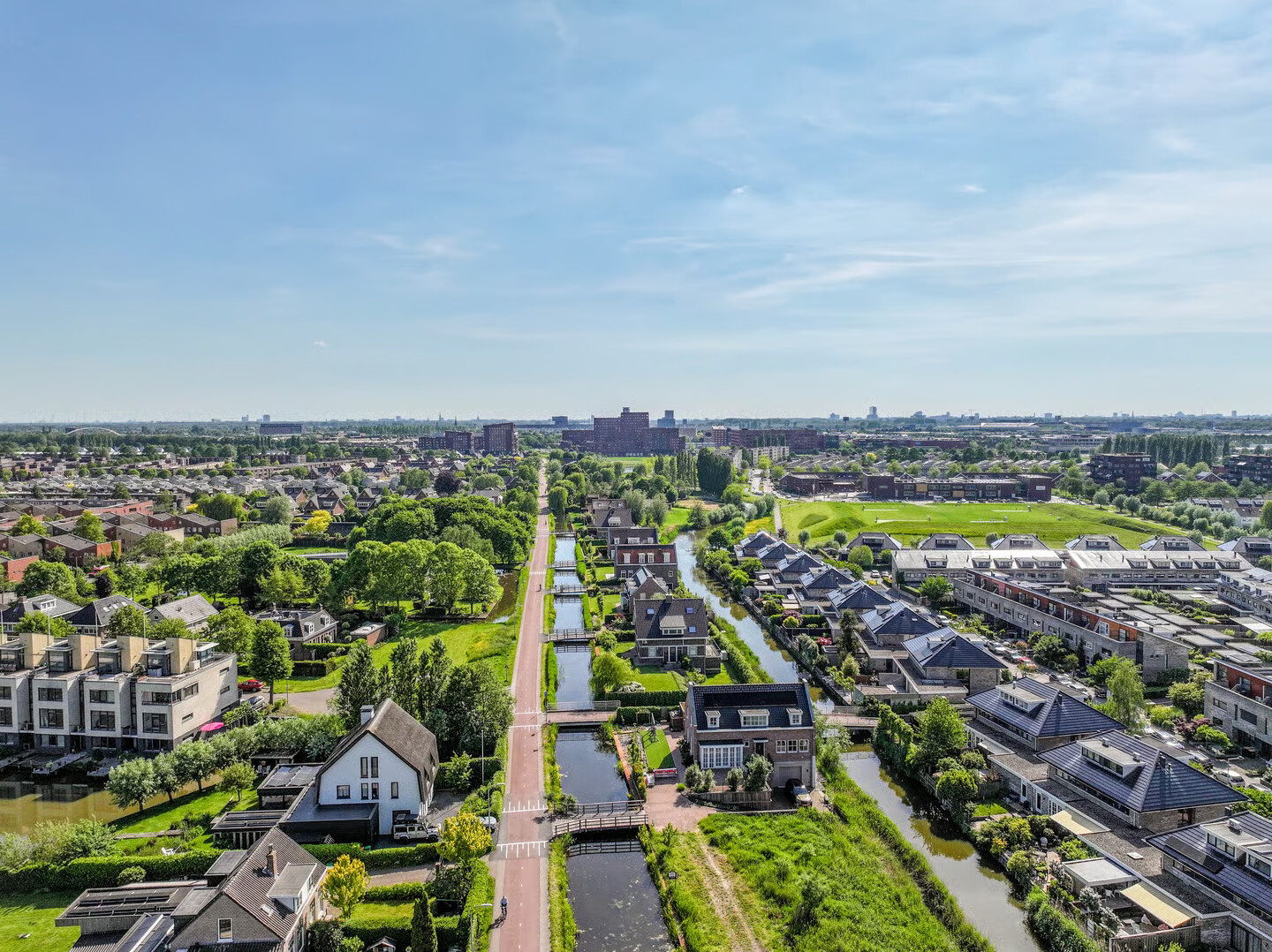 Vrijstaande woning te koop: Veenweg 143, 'S-Gravenhage