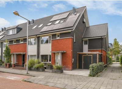 Platostraat 30
