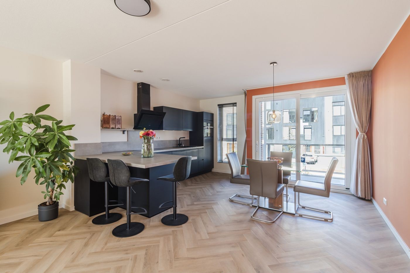 Appartement te koop: Koolwitjelaan 143, 'S-Gravenhage