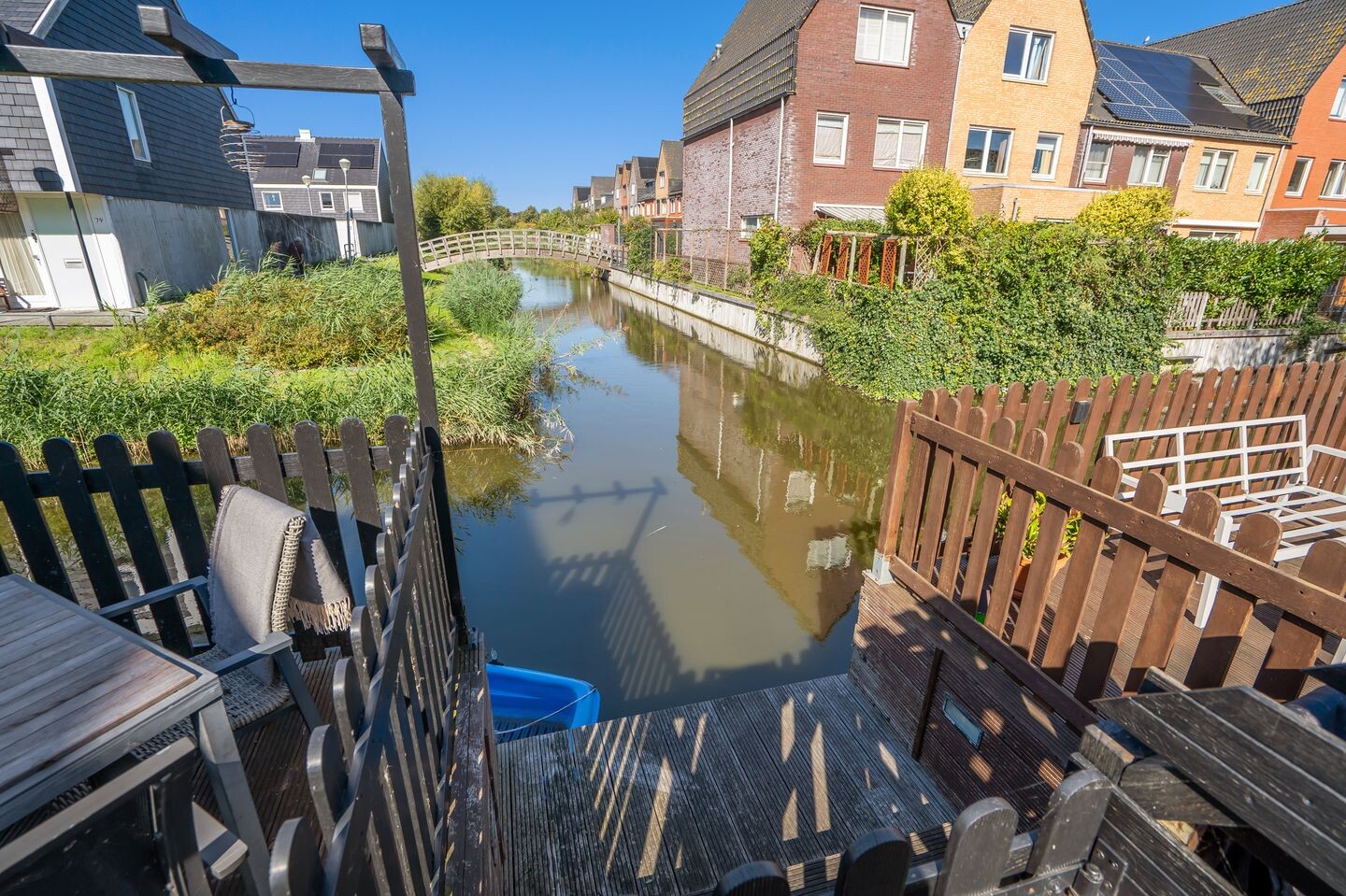 Tussenwoning te koop: Van Veendijk 49, 'S-Gravenhage
