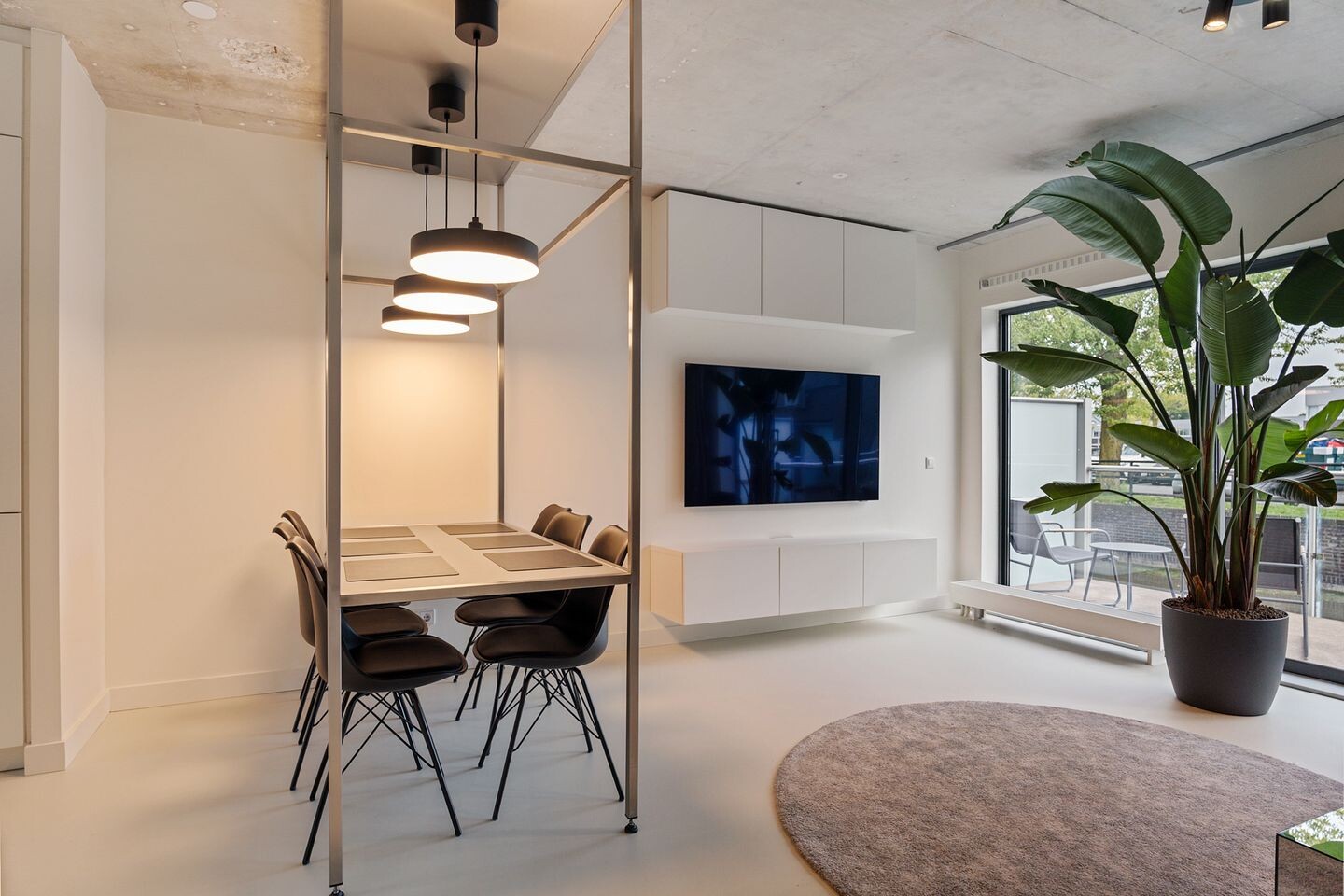 Tussenwoning te koop: Van der Voortvaart 11, 'S-Gravenhage
