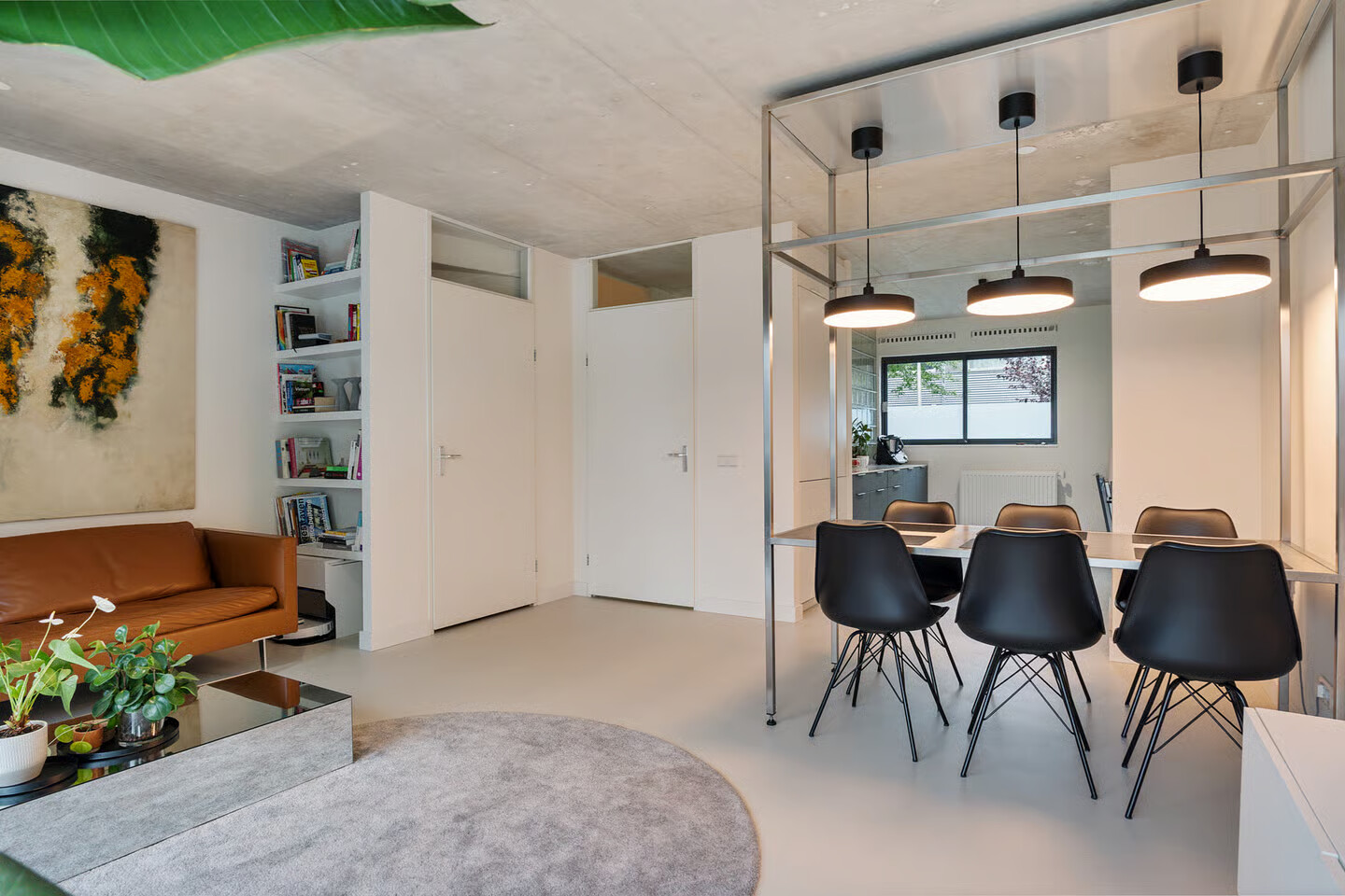 Tussenwoning te koop: Van der Voortvaart 11, 'S-Gravenhage