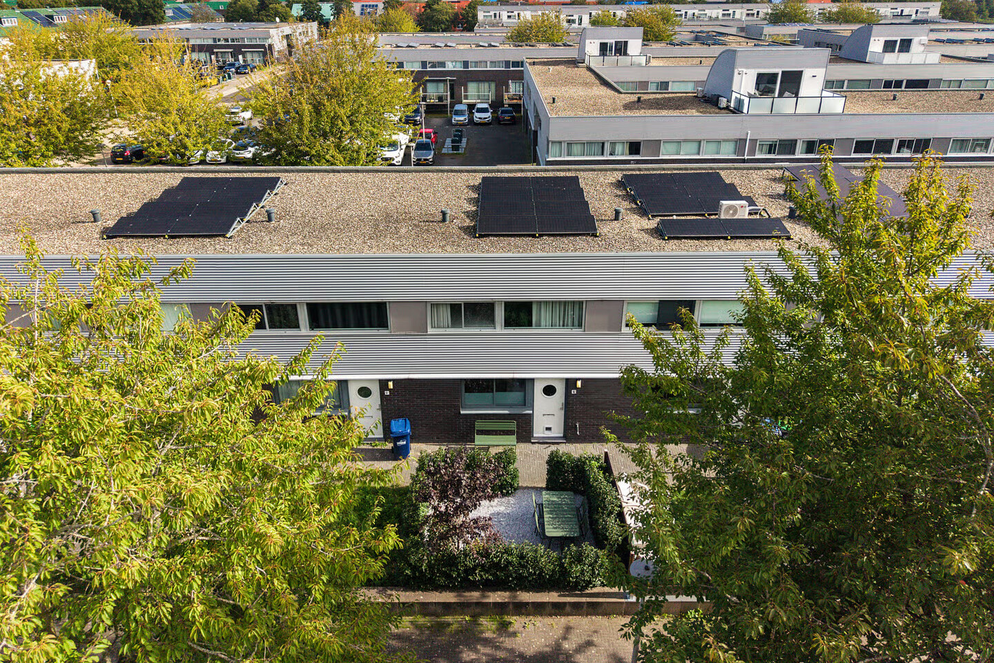 Tussenwoning te koop: Van der Voortvaart 11, 'S-Gravenhage