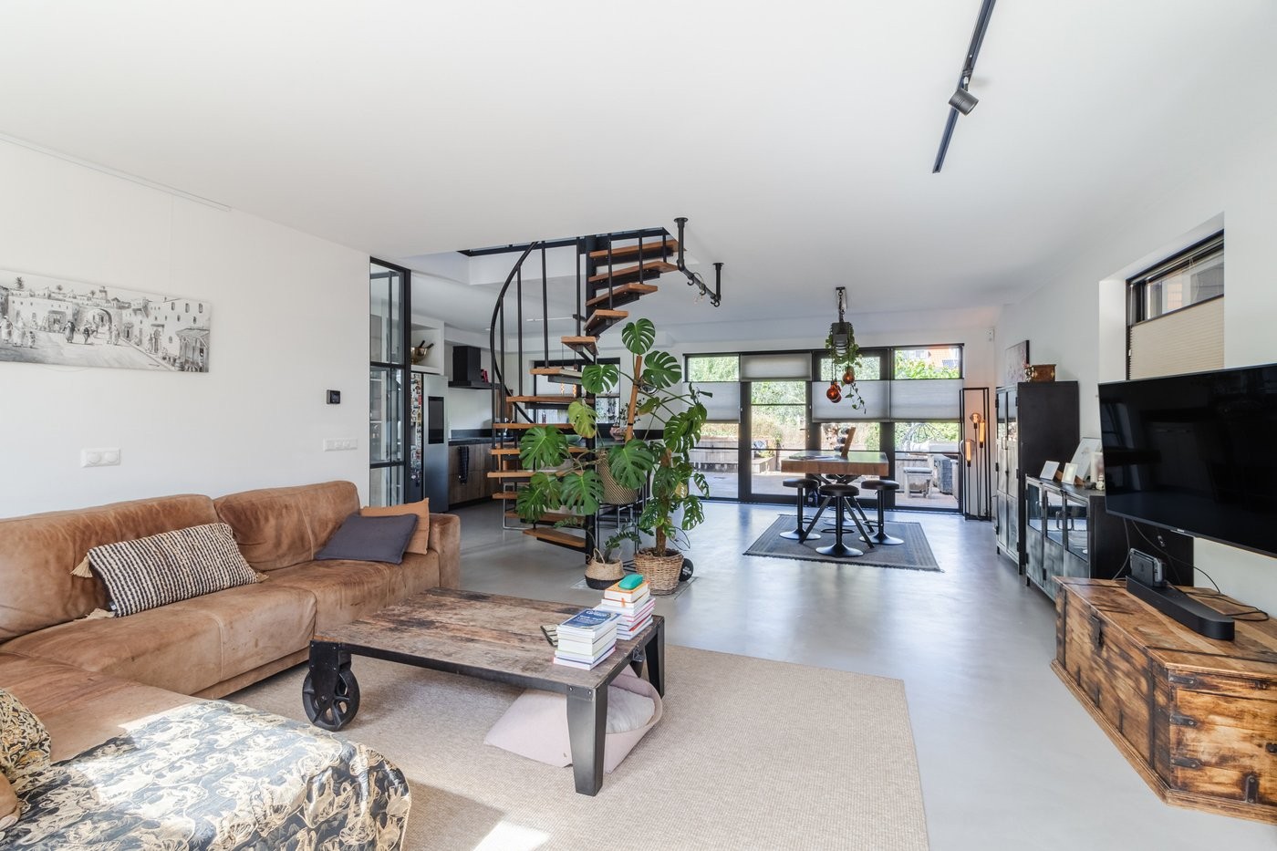 Tussenwoning te koop: Pluimzegge 31, 'S-Gravenhage