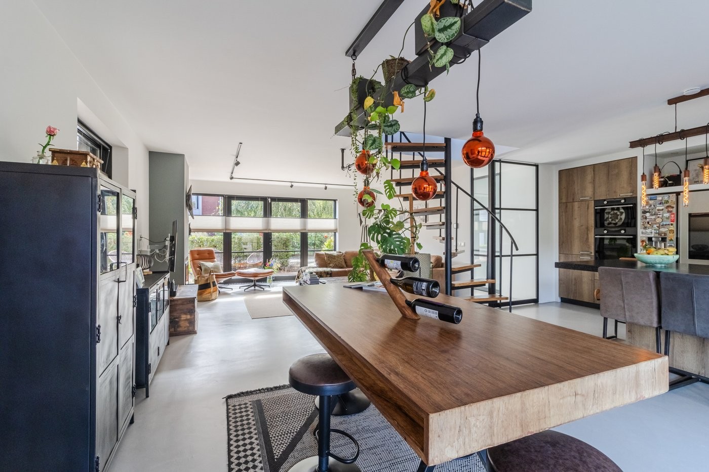 Tussenwoning te koop: Pluimzegge 31, 'S-Gravenhage