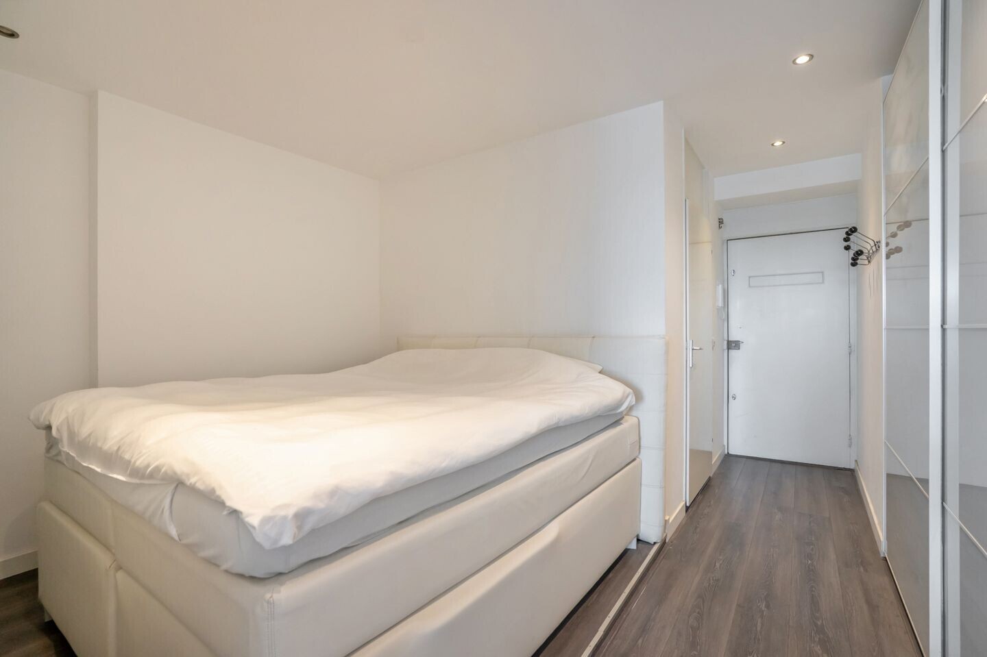 Studio te koop: Gedempte Sloot 170A, 'S-Gravenhage