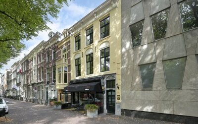 Lange Voorhout 100