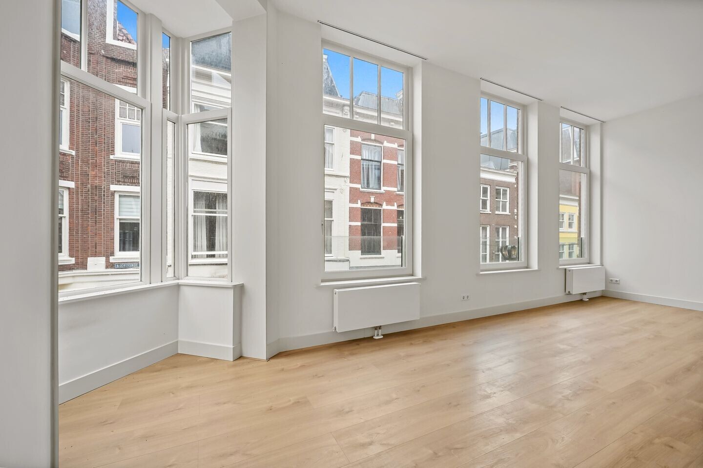 Appartement te koop: Noordeinde 190, 'S-Gravenhage