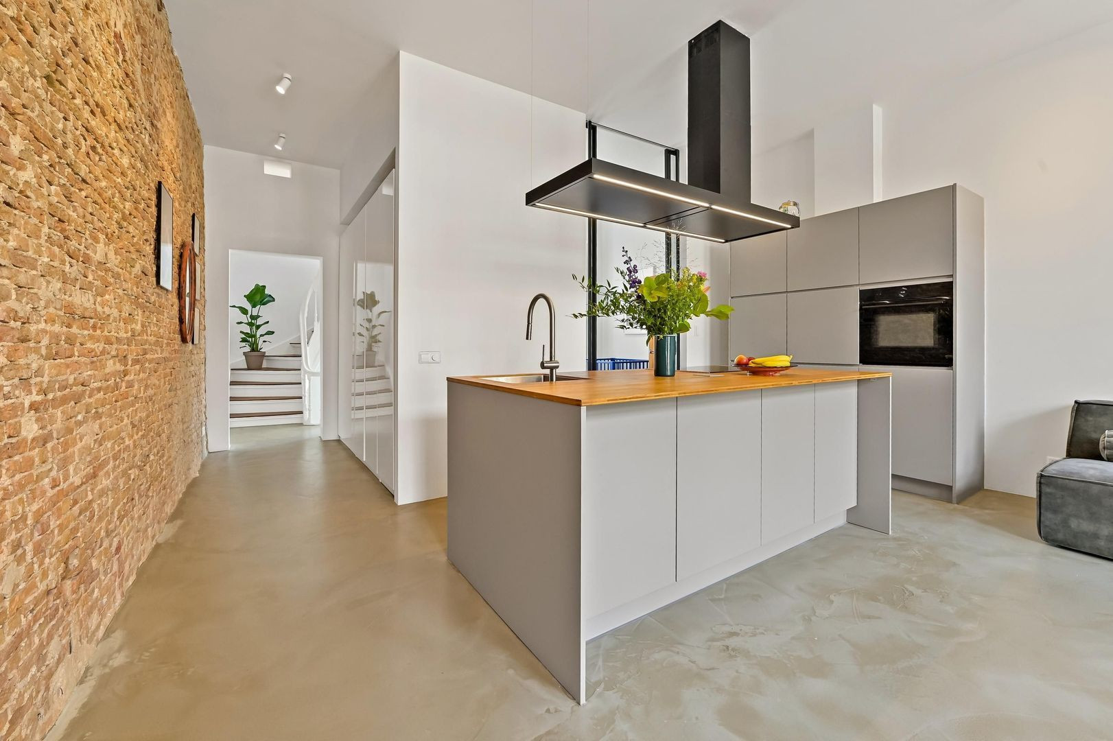 Appartement te koop: Stationsweg 43A, 'S-Gravenhage