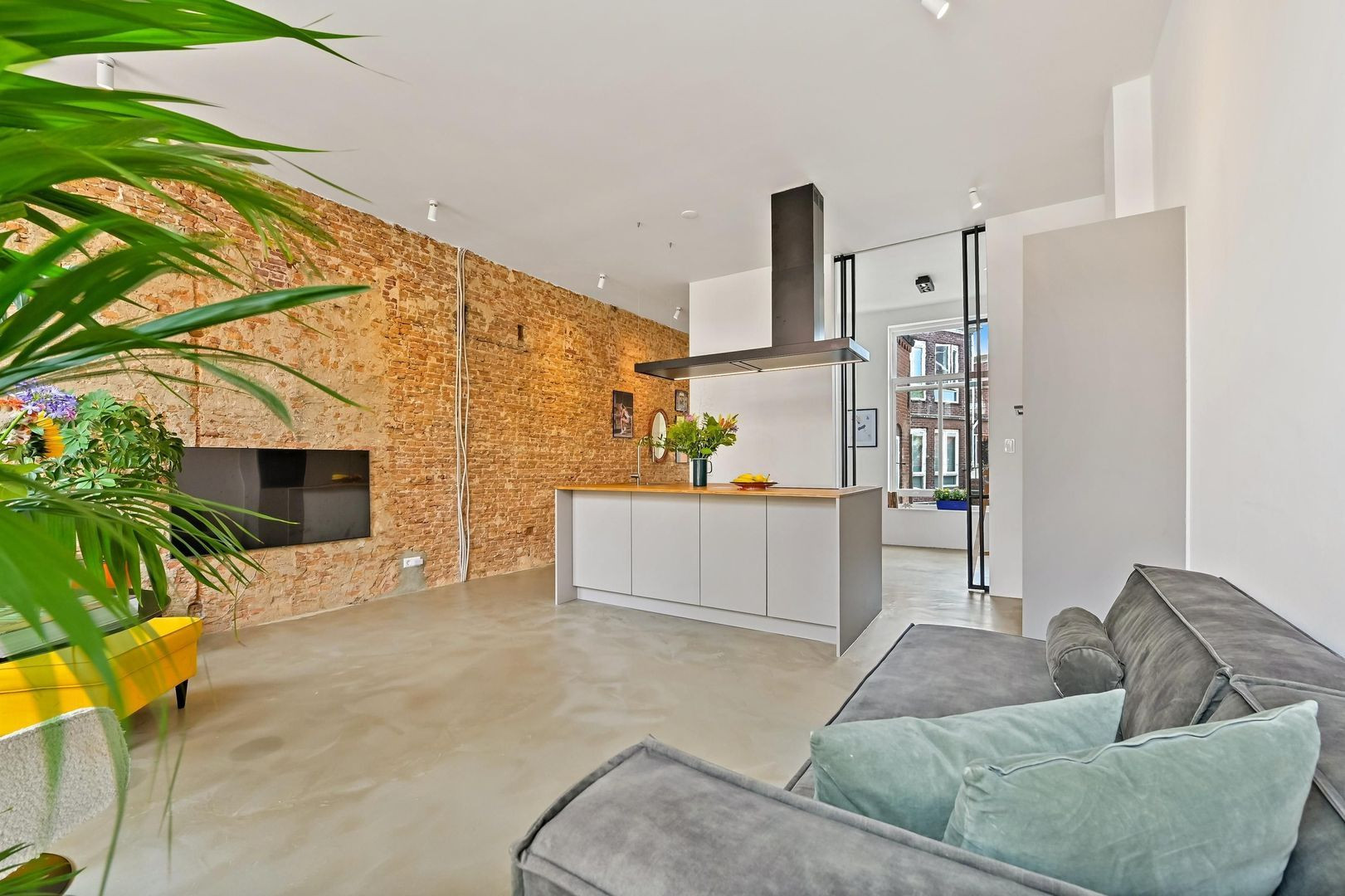 Appartement te koop: Stationsweg 43A, 'S-Gravenhage