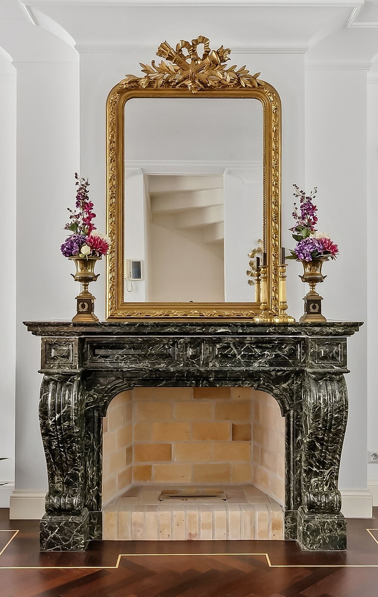 Tussenwoning te koop: Christoffel Plantijnstraat 10, 'S-Gravenhage