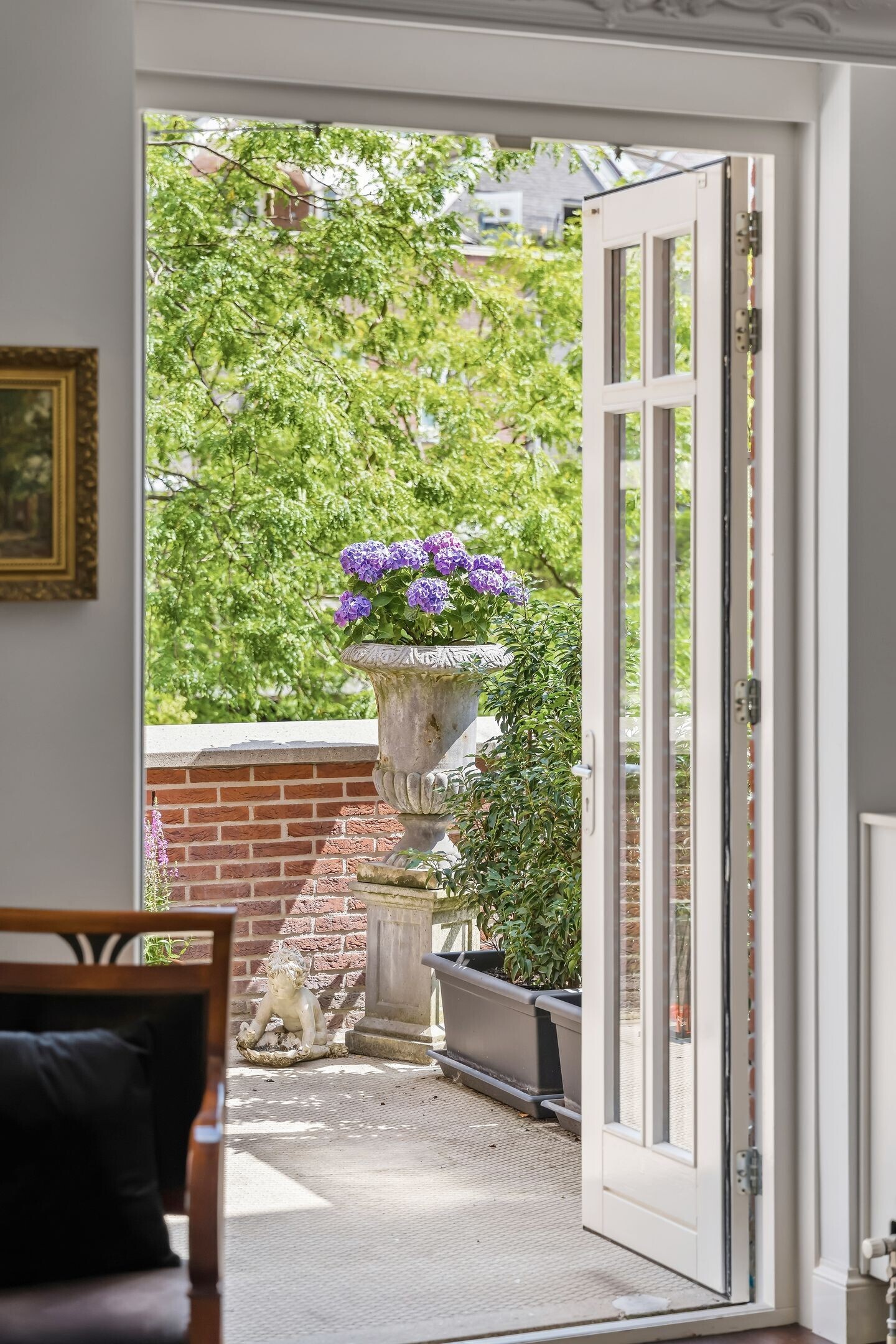 Tussenwoning te koop: Christoffel Plantijnstraat 10, 'S-Gravenhage