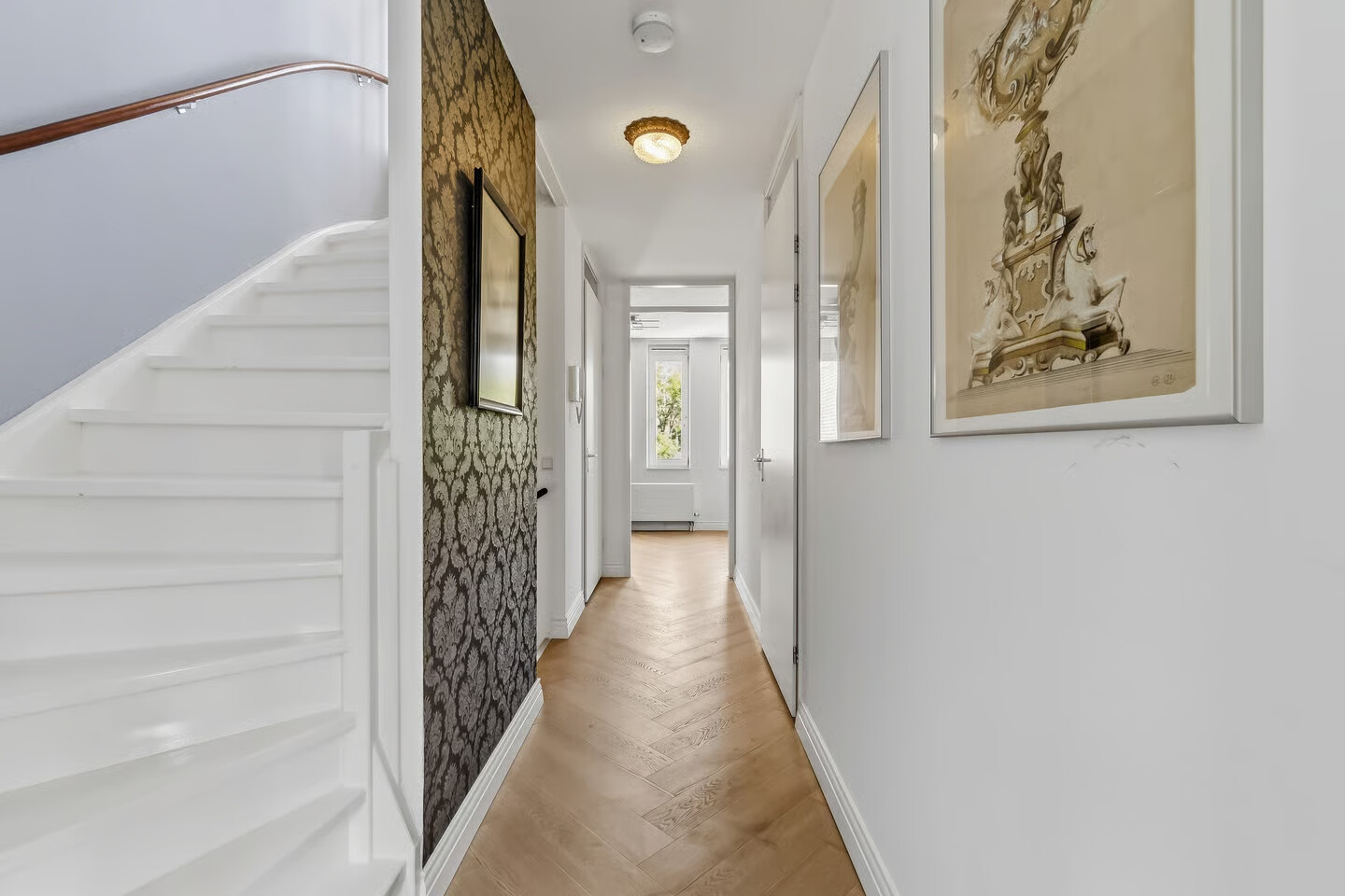 Tussenwoning te koop: Christoffel Plantijnstraat 10, 'S-Gravenhage