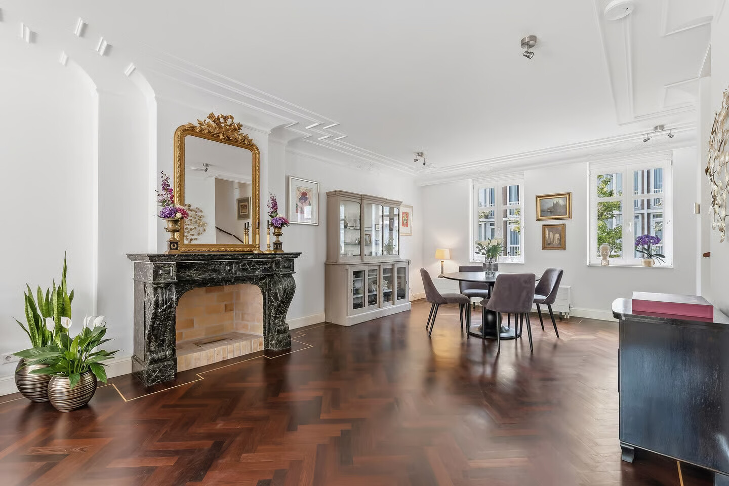 Tussenwoning te koop: Christoffel Plantijnstraat 10, 'S-Gravenhage