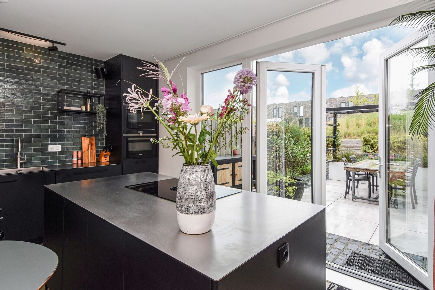 Tussenwoning te koop: Marsstraat 16, 'S-Gravenhage