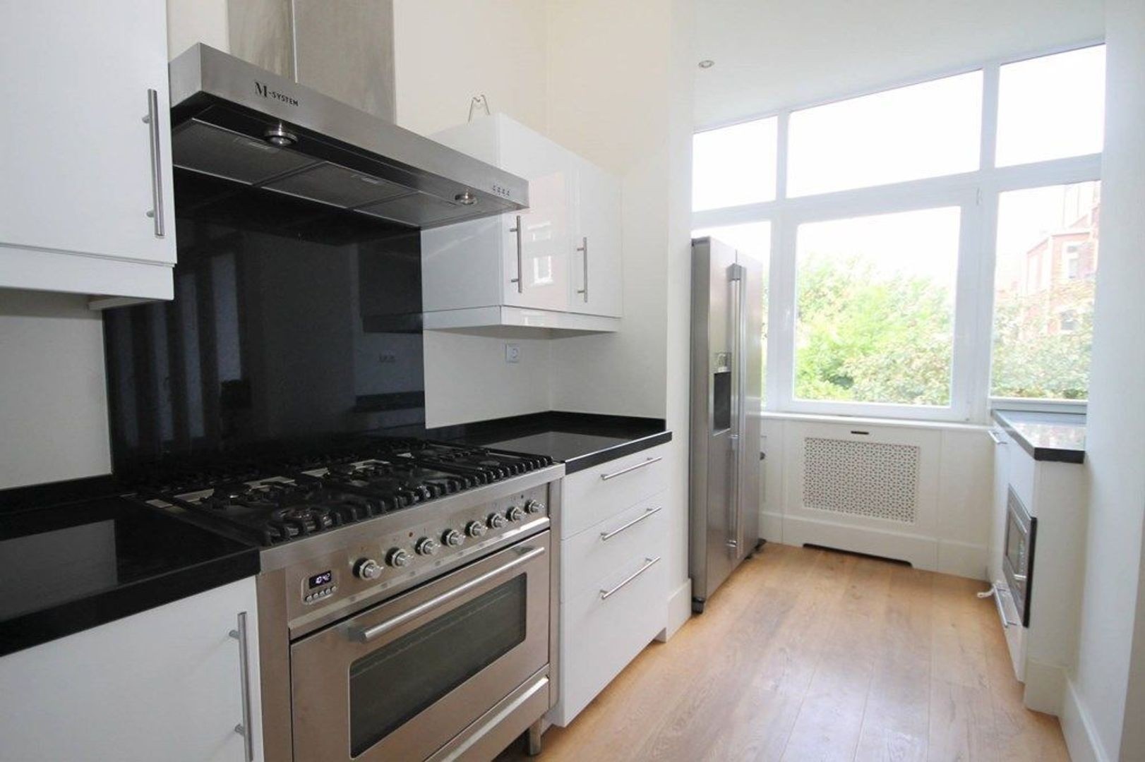 Appartement te huur: Laan van Meerdervoort 145A, 'S-Gravenhage