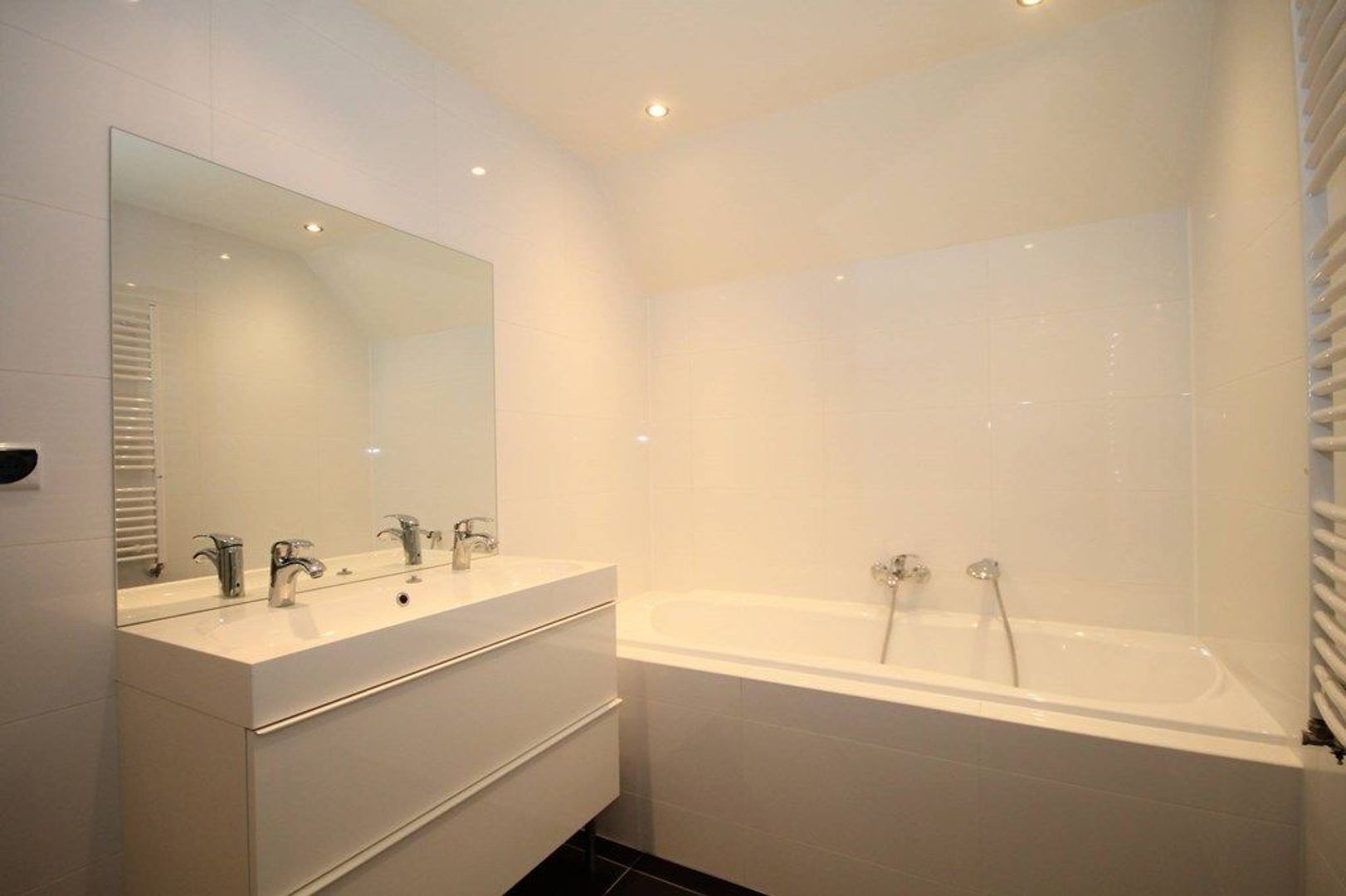Appartement te huur: Laan van Meerdervoort 145A, 'S-Gravenhage