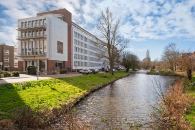 Stadhouders. 16