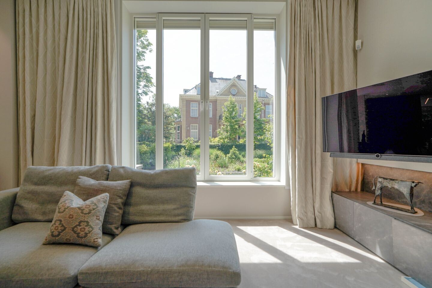 Appartement te koop: Carnegielaan 1, 'S-Gravenhage