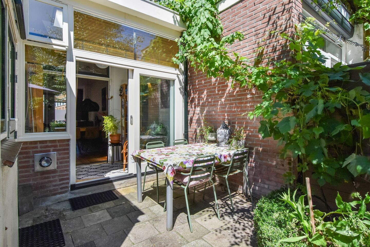 Tussenwoning te koop: Chasséstraat 18, 'S-Gravenhage