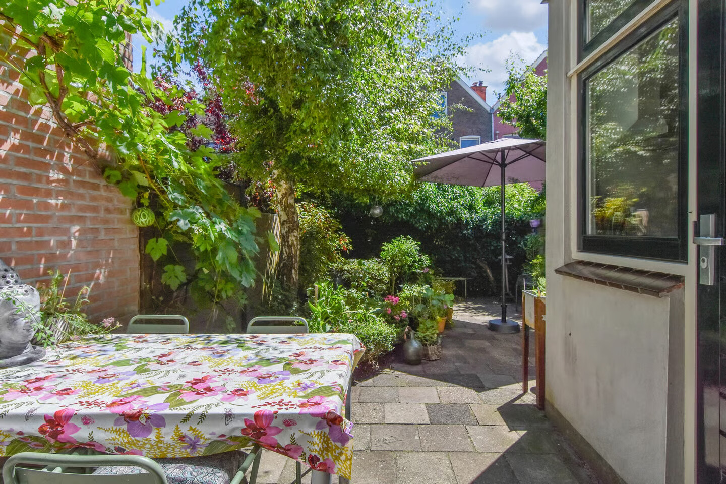Tussenwoning te koop: Chasséstraat 18, 'S-Gravenhage