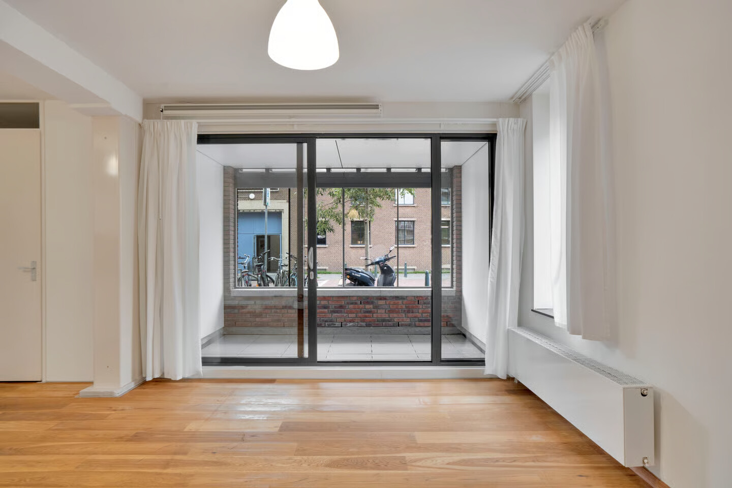 Studio te koop: Verisstraat 166, 'S-Gravenhage