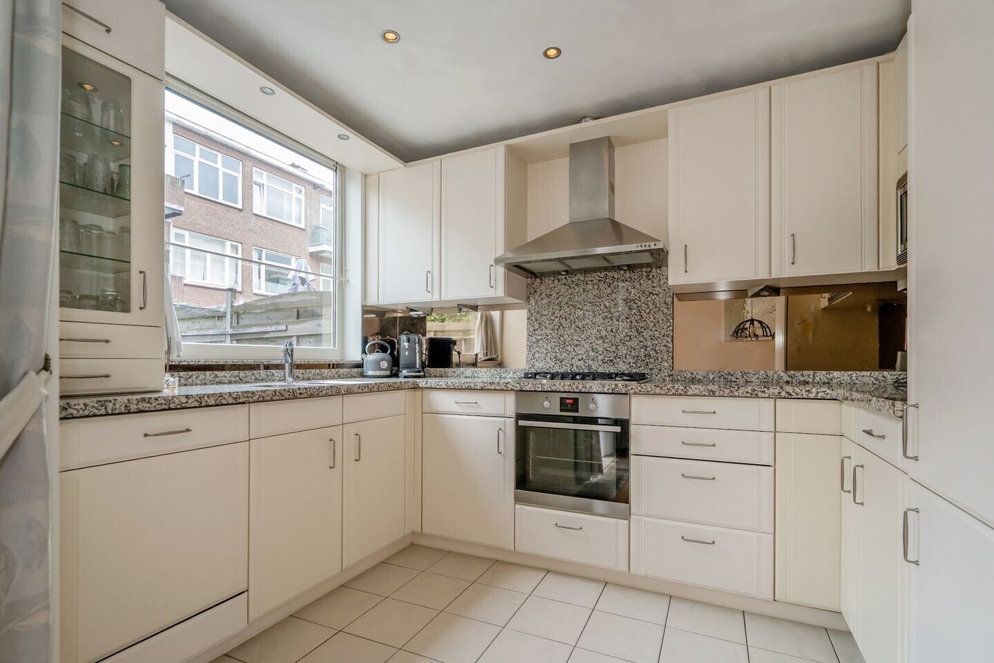 Tussenwoning te koop: Miquelstraat 169, 'S-Gravenhage