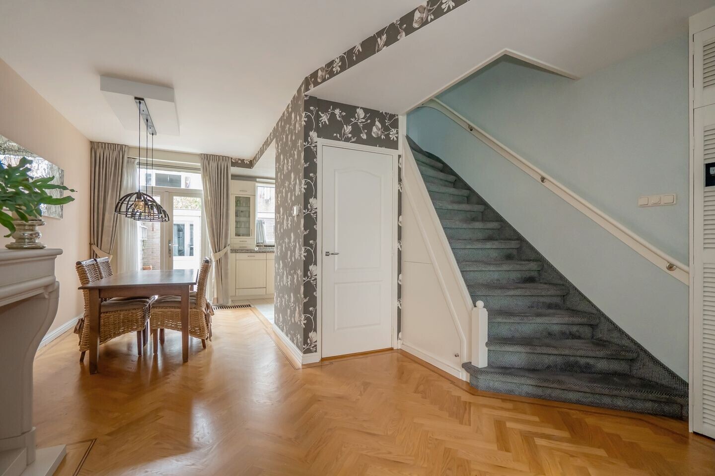 Tussenwoning te koop: Miquelstraat 169, 'S-Gravenhage