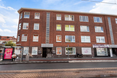 De Genestet. 125