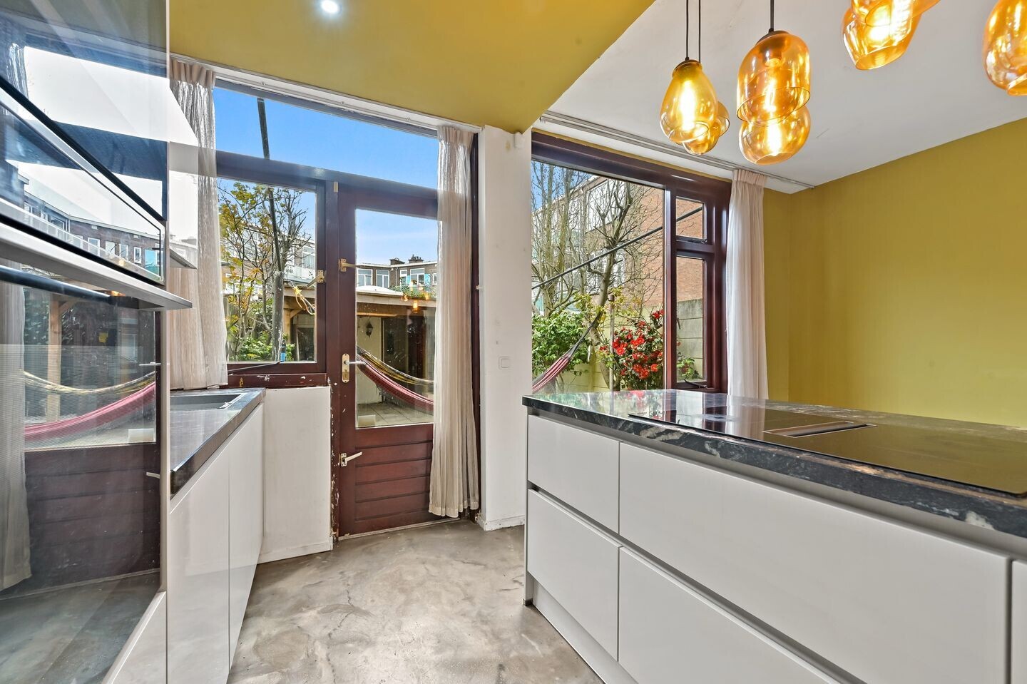 Tussenwoning te koop: Schlegelstraat 104, 'S-Gravenhage