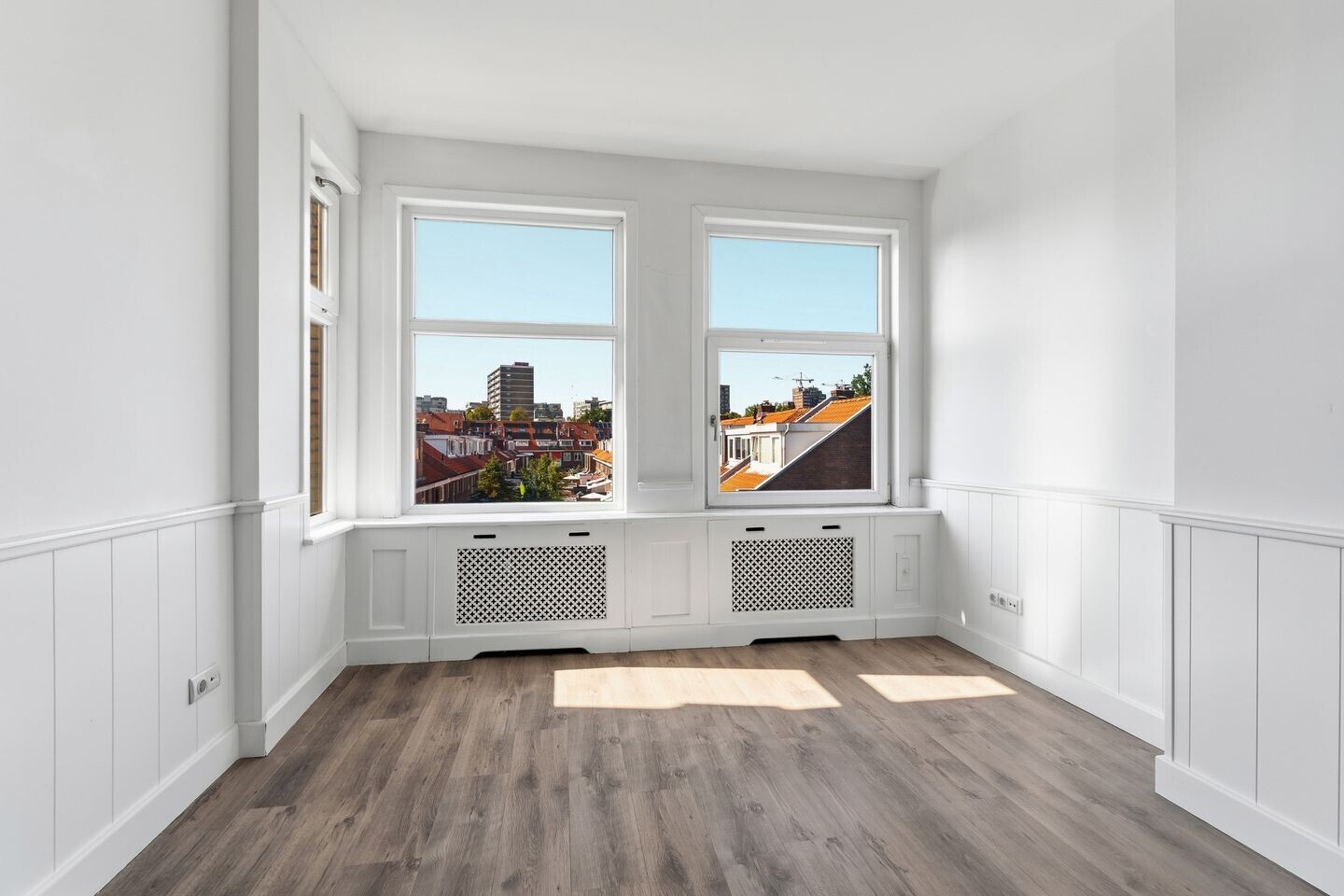Appartement te koop: Capadosestraat 214, 'S-Gravenhage