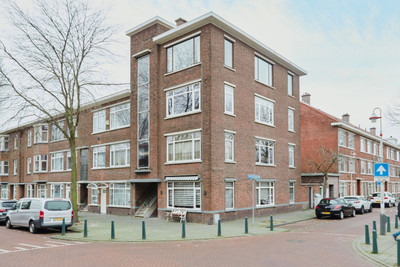 Jan van Bee. 75