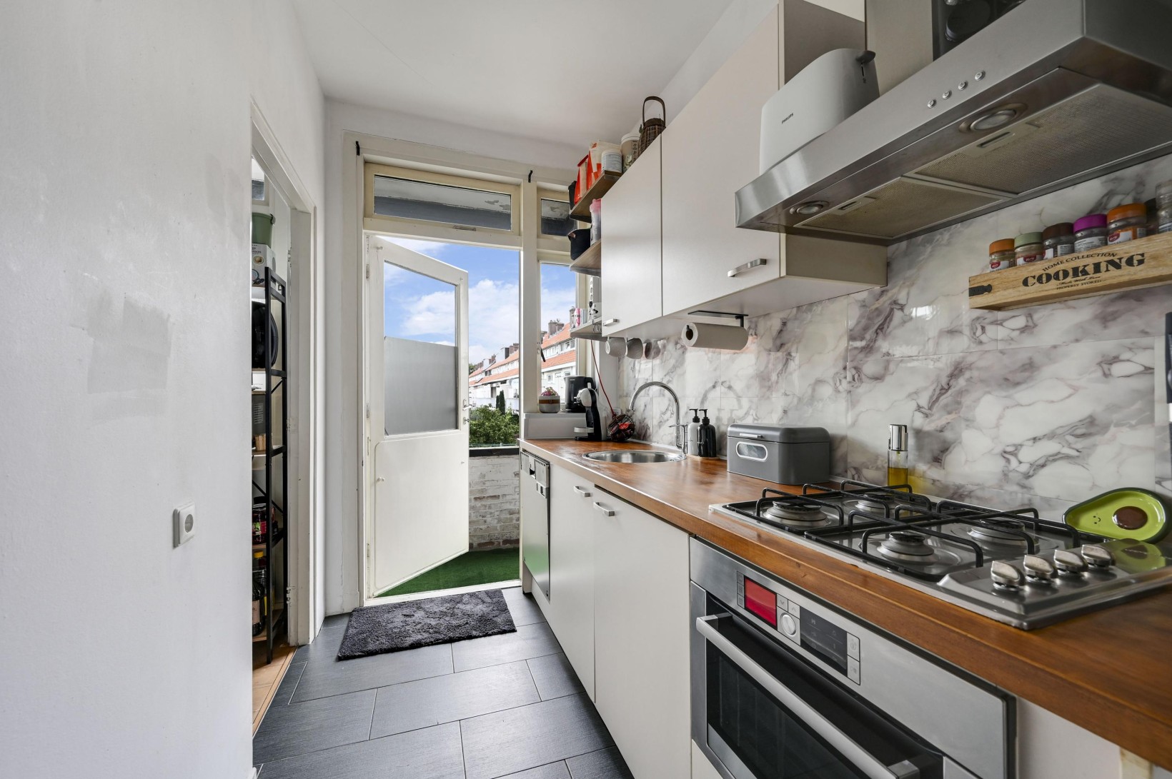 Appartement te koop: Sinjeur Semeynsweg 215, 'S-Gravenhage