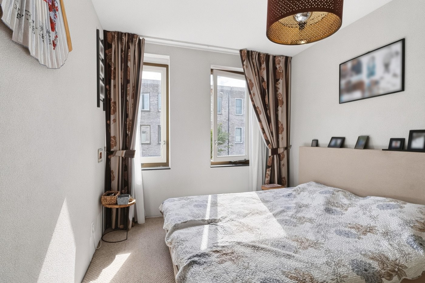 Tussenwoning te koop: Van der Hoogenhof 9, 'S-Gravenhage
