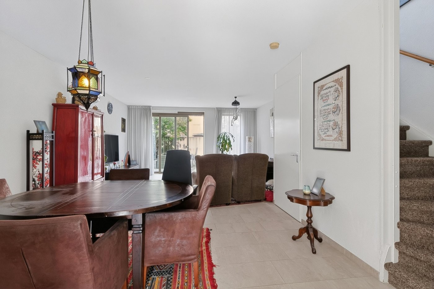 Tussenwoning te koop: Van der Hoogenhof 9, 'S-Gravenhage