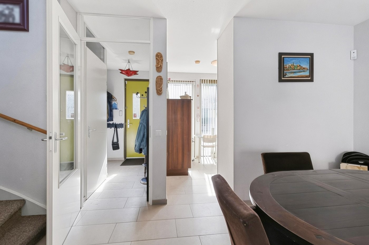 Tussenwoning te koop: Van der Hoogenhof 9, 'S-Gravenhage