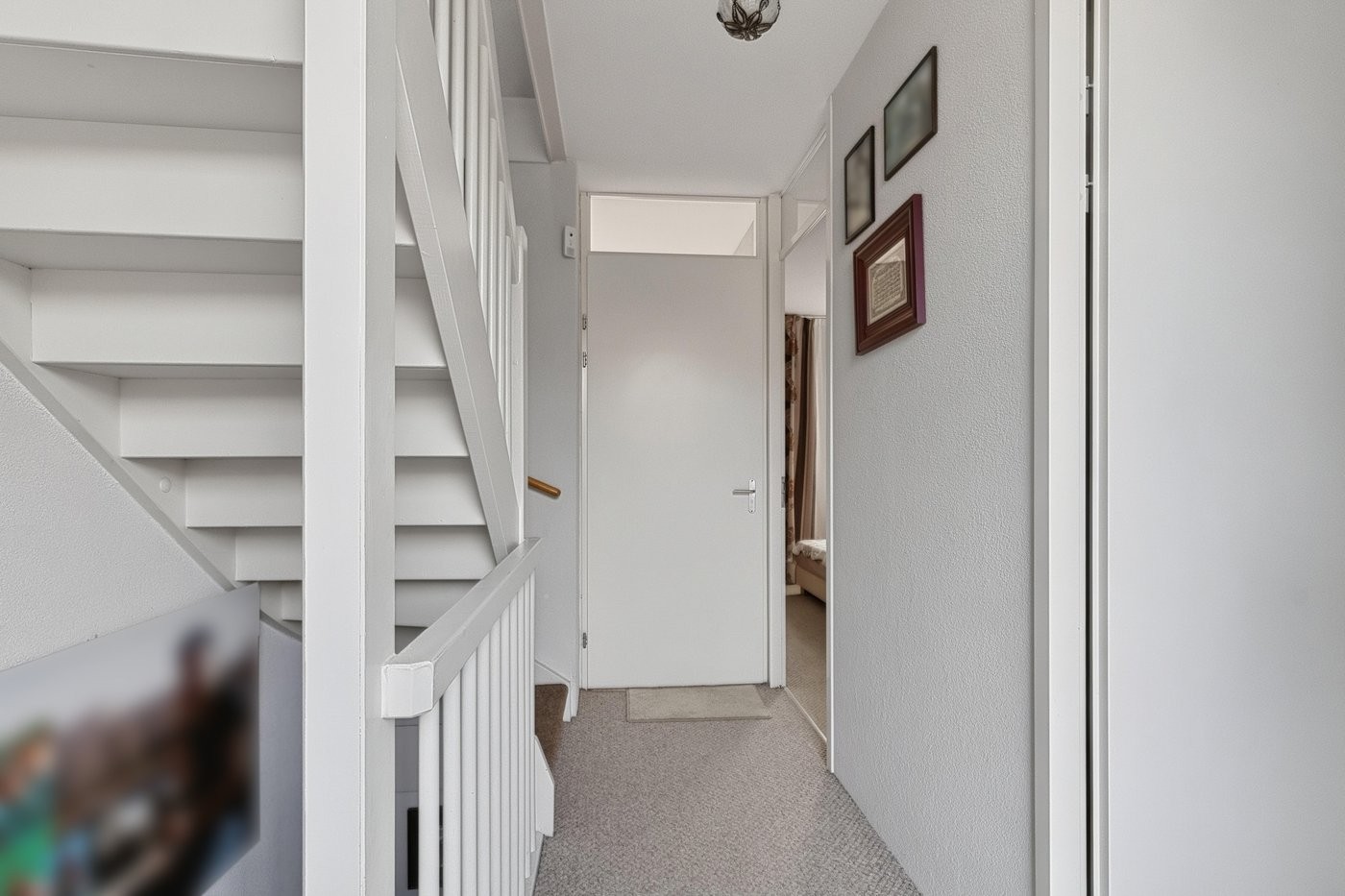 Tussenwoning te koop: Van der Hoogenhof 9, 'S-Gravenhage