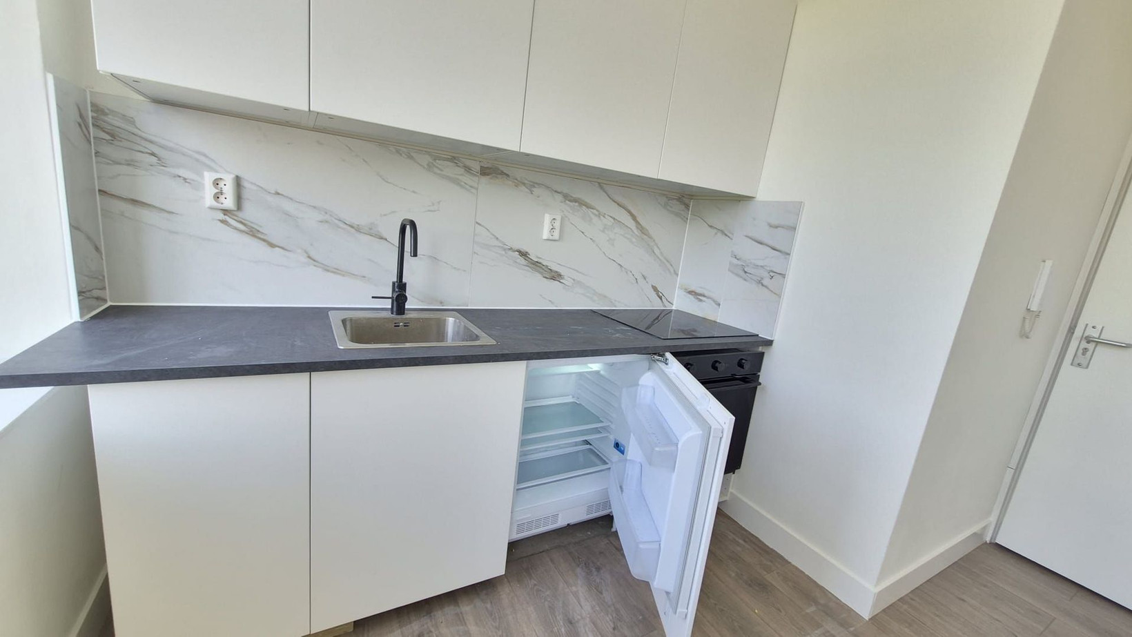 Studio te koop: Paulus Potterstraat 181B, 'S-Gravenhage