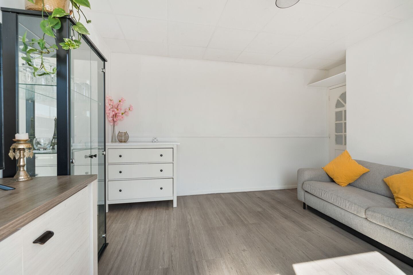 Studio te koop: Wolvenrade 103, 'S-Gravenhage