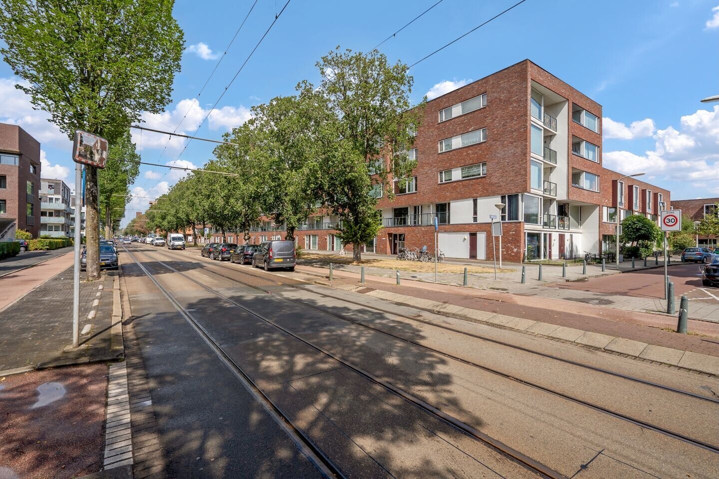 Appartement te koop: Dedemsvaartweg 614, 'S-Gravenhage