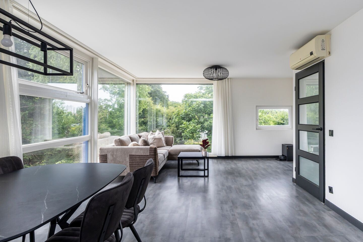 Tussenwoning te koop: Dedemsvaartweg 207, 'S-Gravenhage