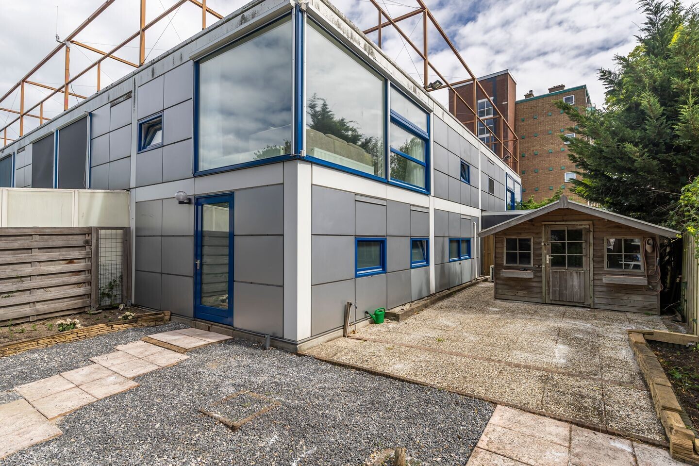 Tussenwoning te koop: Dedemsvaartweg 207, 'S-Gravenhage