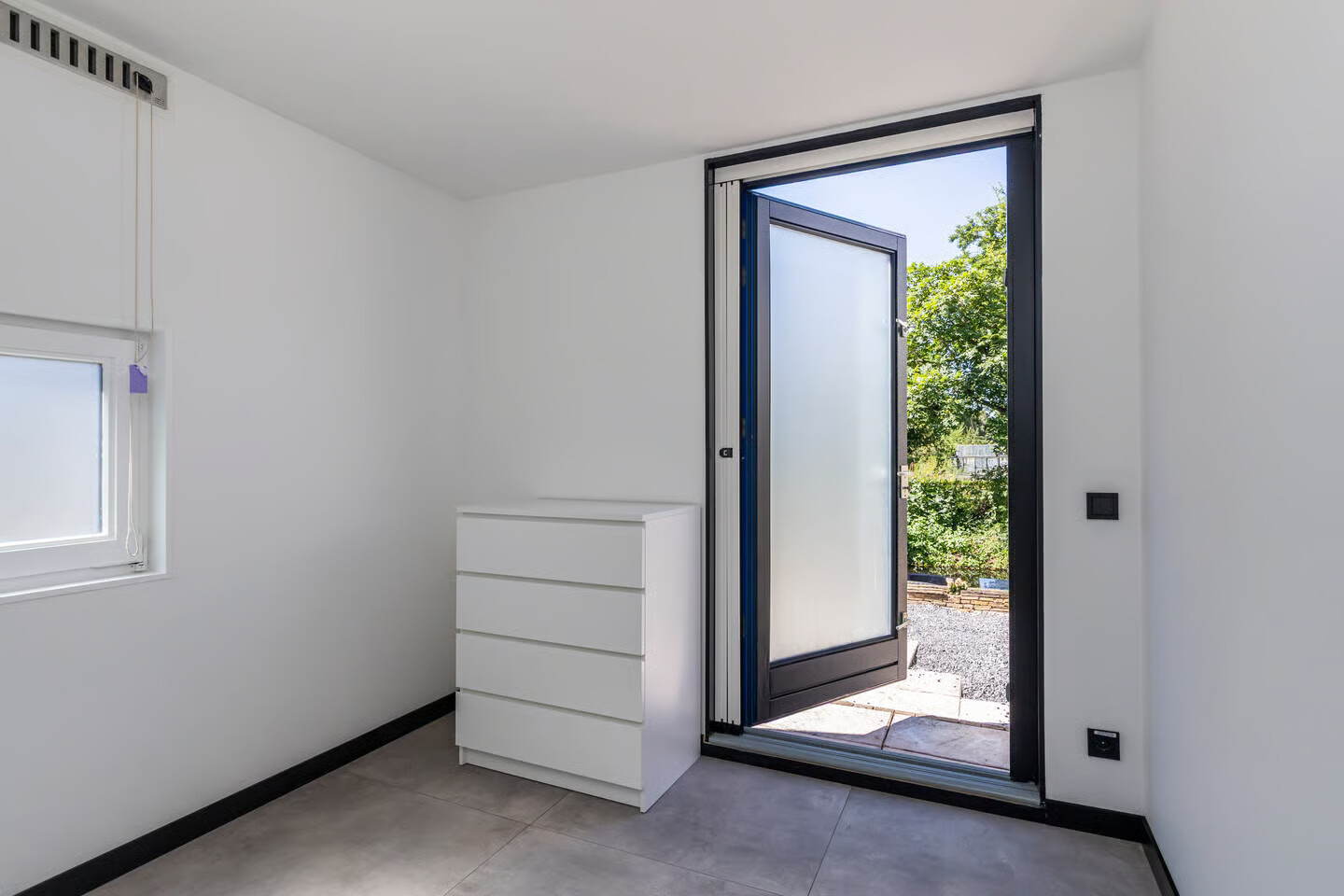 Tussenwoning te koop: Dedemsvaartweg 207, 'S-Gravenhage