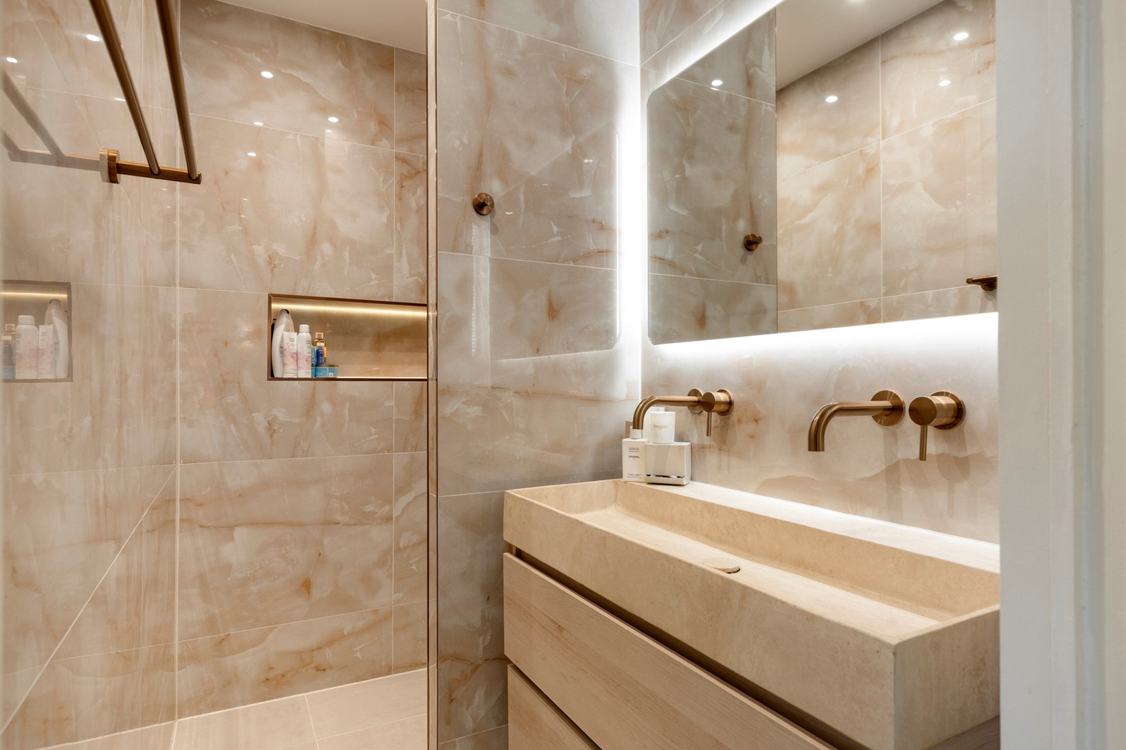 Appartement te koop: Leyweg 112, 'S-Gravenhage